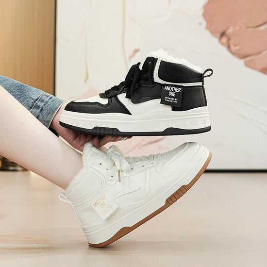High Cotton-padded Shoes Fleece-lined Winter Women $42.15 Dana Fashion Color: Beige Size: 35 Women's shoes Product information: Color: beige, black Upper height: tall crown Heel height: flat heel Size: 35, 36, 37, 38, 39, 40 Sole material: rubber Shoe Upp