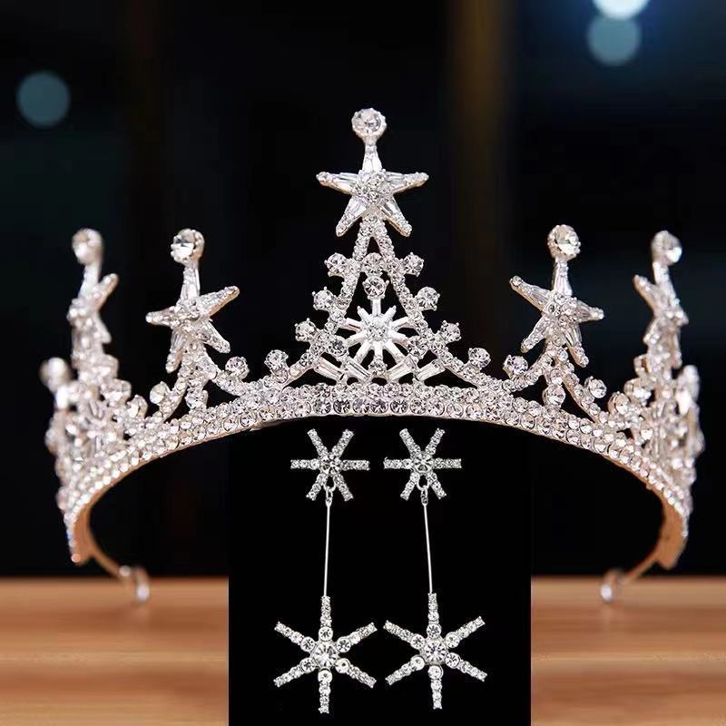 High-grade Alloy Luxury Atmosphere Bridal Crown Headdress $25.00 Dana Fashion Color: Gold Women's Accessories Product information: Treatment Process: Electroplating Color: silver, gold Applicable occasions for gifts: Birthday, travel commemoration, festiv