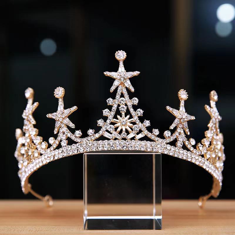High-grade Alloy Luxury Atmosphere Bridal Crown Headdress $25.00 Dana Fashion Color: Gold Women's Accessories Product information: Treatment Process: Electroplating Color: silver, gold Applicable occasions for gifts: Birthday, travel commemoration, festiv