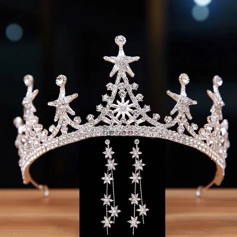 High-grade Alloy Luxury Atmosphere Bridal Crown Headdress $25.00 Dana Fashion Color: Gold Women's Accessories Product information: Treatment Process: Electroplating Color: silver, gold Applicable occasions for gifts: Birthday, travel commemoration, festiv