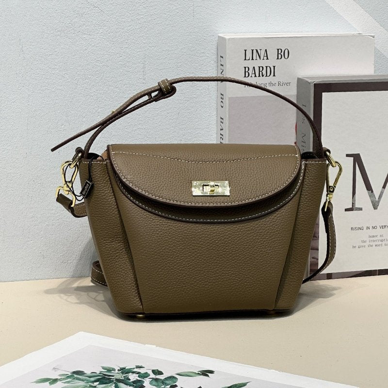High-grade Light Luxury Macaron Color Shoulder Bag $129.50 Dana Fashion Color: Khaki Women's Bags Product information: Color: biscuit color, elephant gray, pink purple, black, khaki, milkshake White, fragrant Glen Leather features: first layer cowhide Mat