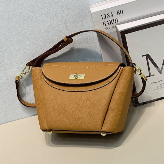 High-grade Light Luxury Macaron Color Shoulder Bag $129.50 Dana Fashion Color: Biscuit Color Women's Bags Product information: Color: biscuit color, elephant gray, pink purple, black, khaki, milkshake White, fragrant Glen Leather features: first layer cow