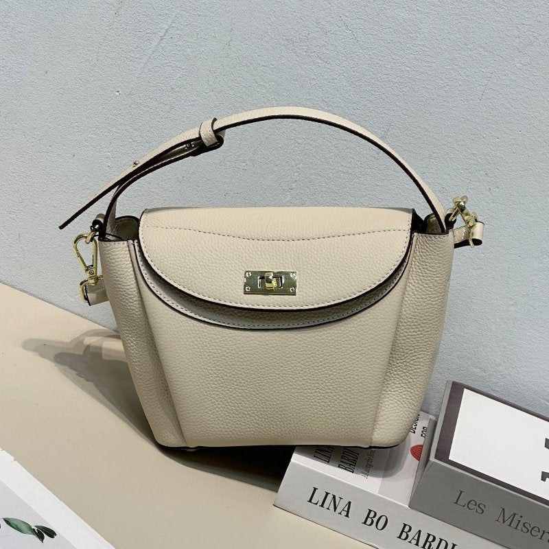 High-grade Light Luxury Macaron Color Shoulder Bag $129.50 Dana Fashion Color: Milkshake White Women's Bags Product information: Color: biscuit color, elephant gray, pink purple, black, khaki, milkshake White, fragrant Glen Leather features: first layer c