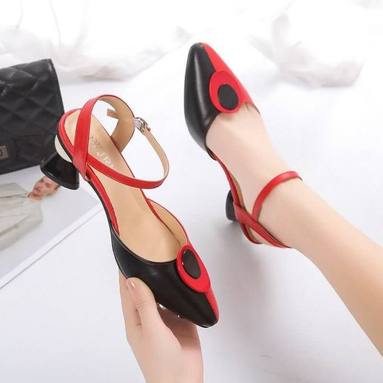 High Heel Women's Color Matching Fashion Sandals $35.90 Dana Fashion Color: Red Sandals Size: 35 Women's shoes Product information: Lining material: PU Scaffolding shape: Pointed Color: white slippers, red slippers, white slippers, red slippers Upper mate