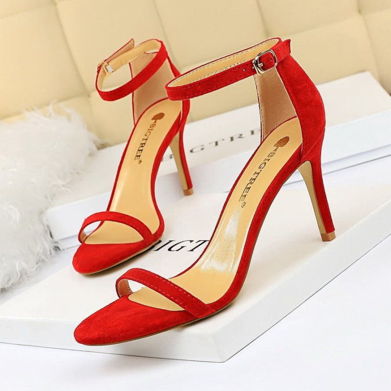 High-heeled suede open-toe pumps $35.90 Dana Fashion Color: Red 8CM Size: 34 Women's shoes Upper material: suede Sole Material: Rubber Popular elements: hollow Sole technology: Viscose shoes Inside material: imitation leather Upper height: low Back style: