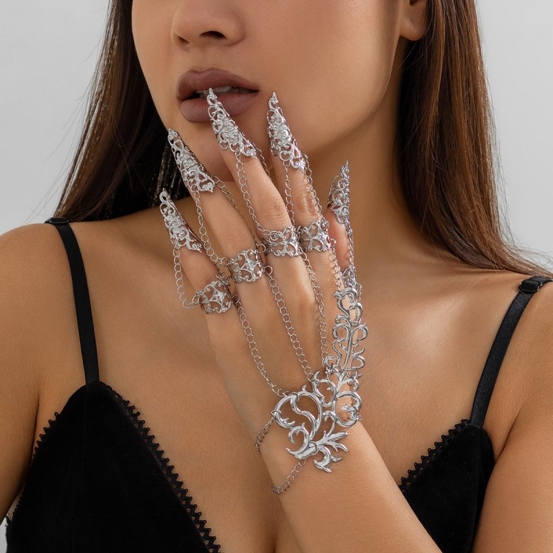 Hollow Tapered Fingernail Cap Mitten-type Bracelet Women $16.29 Dana Fashion Color: Black 2323 Women's Accessories Product information: Treatment Process: Electroplating Color: gold 2323, white k 2323, black 2323 Applicable population: Female Material: Al