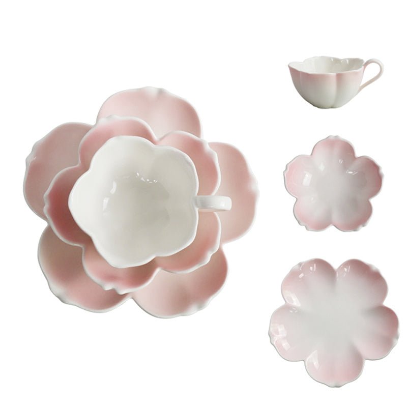 Home afternoon tea tea set, English flower tea cup $128.67 Dana Fashion Color: Blue Dana's Kitchen Brand: Ancient style and elegant rhyme Material: porcelain Style: Japanese Popular elements: Xiaoxinqing Coffee cup accessories: with saucer Number: 1 Manua