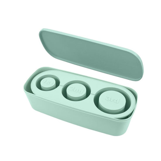 Home Gadget Molded Silicone Ice Tray Ice Cube Maker $28.50 Dana Fashion Color: Green Dana's Kitchen Product information: Color: Stanley ice plate-Green, Stanley ice plate-yellow, Stanley ice plate-Brown Material: Silicone pp Style: American Size: 27.2*11