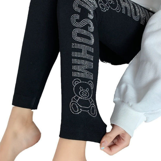 Hot Girl Fashion Diamond Shiny Skinny Ankle-length Pants $29.90 Dana Fashion Color: Side Bear size: Spring And Autumn Style Women's clothing Product information: Color: Side bear Elasticity: high elasticity Main fabric composition: viscose fiber Size: spr