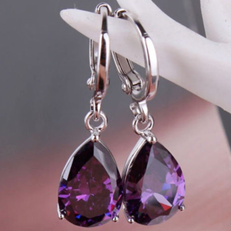 Hot Sale Inlaid Zircon Female Earrings $13.00 Dana Fashion Color: CR6200 Purple Women's Accessories Product information: Color: CR6200 pink, CR6200 Black, CR6200 purple, CR6200 light blue, CR6200 Green, CR6200 red, CR6200 orange, CR6200 White, CR6200 roya