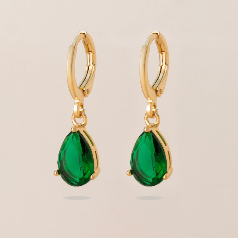 Hot Sale Inlaid Zircon Female Earrings $13.00 Dana Fashion Color: CR6200 Golden Green Women's Accessories Product information: Color: CR6200 pink, CR6200 Black, CR6200 purple, CR6200 light blue, CR6200 Green, CR6200 red, CR6200 orange, CR6200 White, CR620