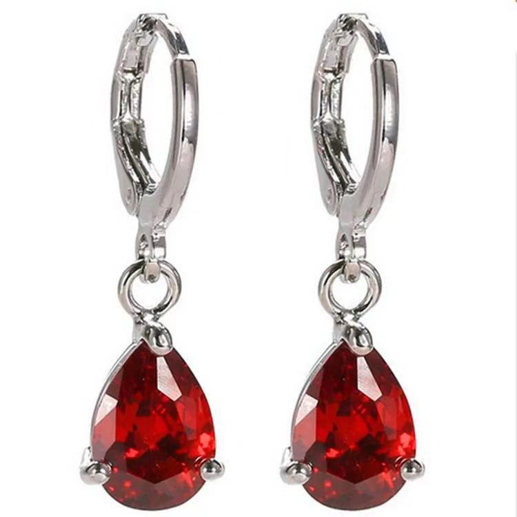 Hot Sale Inlaid Zircon Female Earrings $13.00 Dana Fashion Color: CR6200 Red Women's Accessories Product information: Color: CR6200 pink, CR6200 Black, CR6200 purple, CR6200 light blue, CR6200 Green, CR6200 red, CR6200 orange, CR6200 White, CR6200 royal b