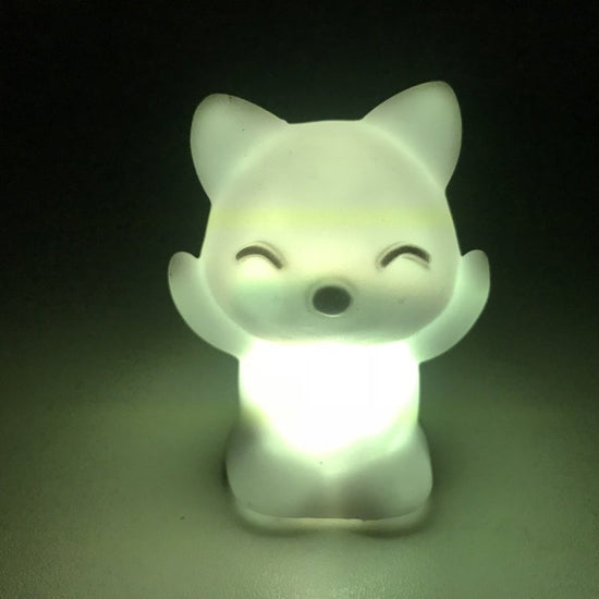 Hot Sale LED Fox Night Light Home Bedroom Desktop 7 Changing Colors Lovely Fox Shape LED Night Light Decoration Bedside Lamp $8.51 Dana Fashion Style: Opp bag Baby & Mother Material: Vinyl Very popular series of decorations. Quantity:1PC Color: Color chan