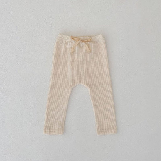 Infants And Children Men And Women's Cotton Pants Leggings $24.99 Dana Fashion Color: Apricot Size: 100cm Baby Clothing Product information: Fabric name: cotton blend Color: Pink, Khaki, Apricot Main fabric component: Spandex Suitable for height: 66 cm, 7