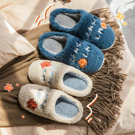 Ins Cute Flower Fleece Slippers Winter Warm Bedroom Floor Slippers Indoor Non-slip Plush Shoes For Women $28.59 Dana Fashion Color: Cream Size: 36to37 Women's shoes Overview: Unique design, stylish and beautiful. Good material, comfortable wear. A variety