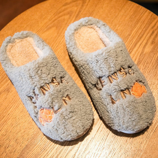 Ins Cute Flower Fleece Slippers Winter Warm Bedroom Floor Slippers Indoor Non-slip Plush Shoes For Women $28.59 Dana Fashion Color: Grey Size: 36to37 Women's shoes Overview: Unique design, stylish and beautiful. Good material, comfortable wear. A variety