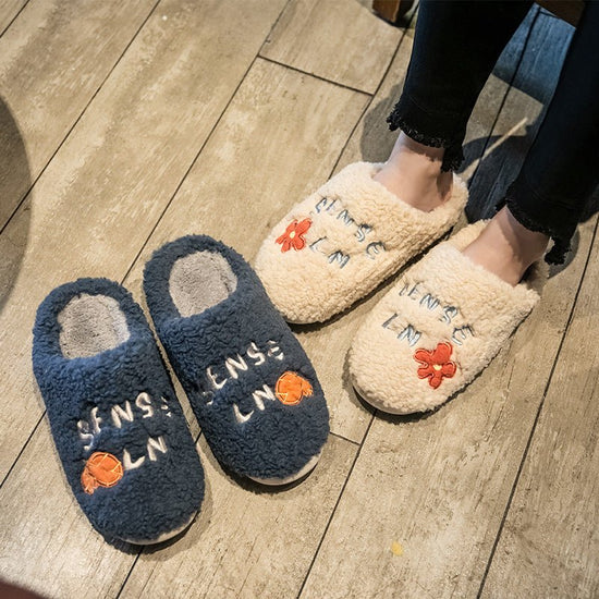 Ins Cute Flower Fleece Slippers Winter Warm Bedroom Floor Slippers Indoor Non-slip Plush Shoes For Women $28.59 Dana Fashion Color: Cream Size: 36to37 Women's shoes Overview: Unique design, stylish and beautiful. Good material, comfortable wear. A variety