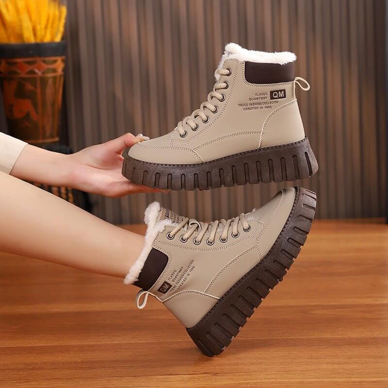 Ins Lace-up Snow Boots Winter Warm Fleece Flat Shoes For Women Fashion Casual Plush Ankle Boot $39.90 Dana Fashion Color: Black Size: Size35 Women's shoes Product information: Product Category: Martin Boots Applicable age: adult Upper material: artificial