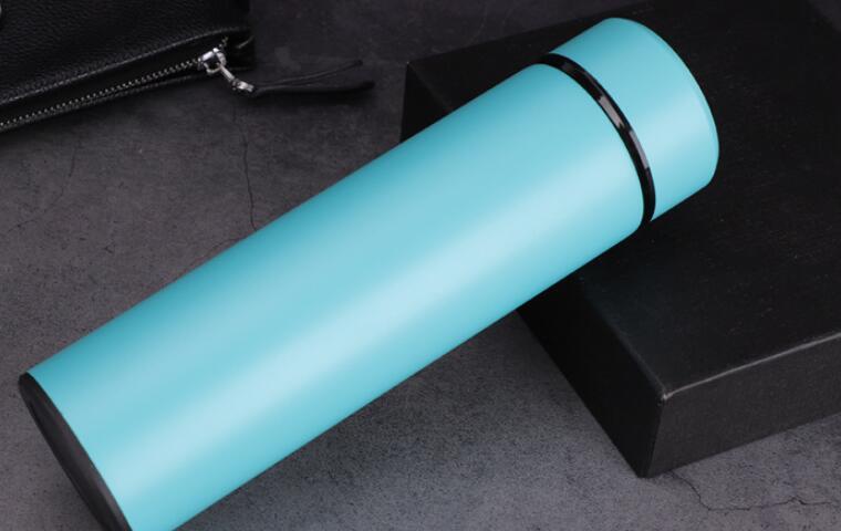 Intelligent Bottle Stainless Steel Insulated Bottle Cup Temperature Display Vacuum Flask Coffee Mug $25.84 Dana Fashion Color: Light blue Dana's Kitchen Overview 1. equipped with a smart LED display cover, it can display the temperature of the water when