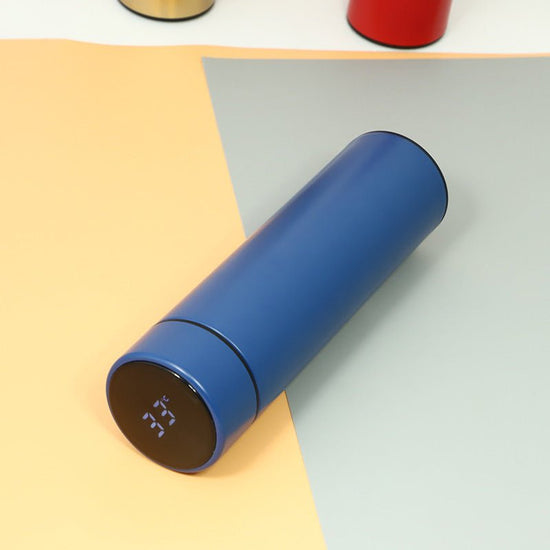 Intelligent Bottle Stainless Steel Insulated Bottle Cup Temperature Display Vacuum Flask Coffee Mug $26.18 Dana Fashion Color: Blue Dana's Kitchen Overview 1. equipped with a smart LED display cover, it can display the temperature of the water when you to
