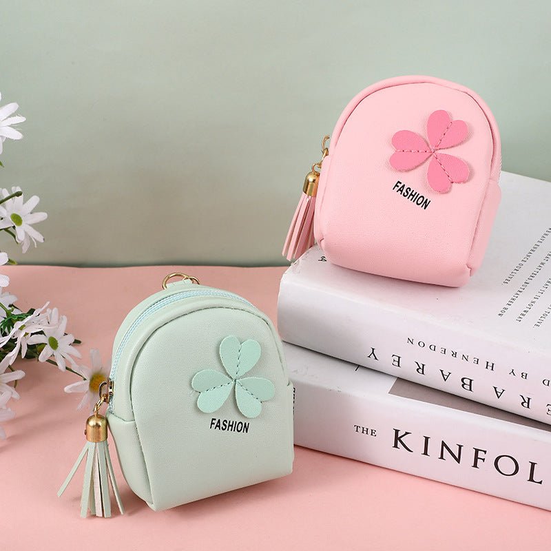 Japan And South Korea Cute Coin Purse Leather Girl $12.60 Dana Fashion Color: Black Women's Bags Product information: Applicable gender: neutral/both men and women Applicable scenario: Daily configuration Function: waterproof, wear-resistant, anti-theft,