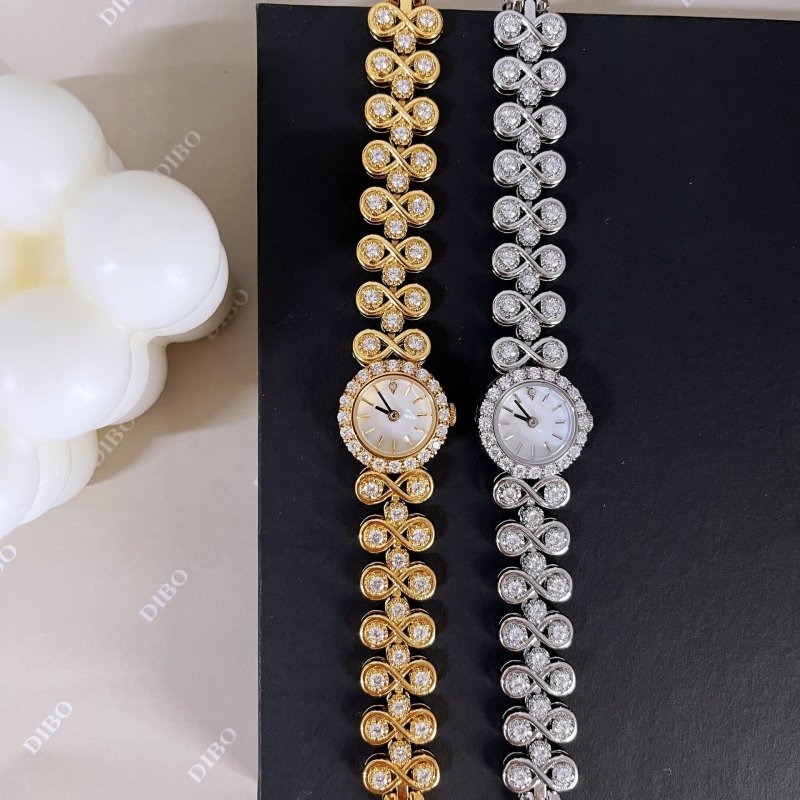 Jewelry Antique Luxury Diamond Quartz Women's Watch $139.00 Dana Fashion Color: Gold Women's Accessories Product information: Color: gold, silver Dial: 2CM, 7mm thick, synthetic sapphire mirror Strap: adjustable strap, wrist thickness can be worn Material