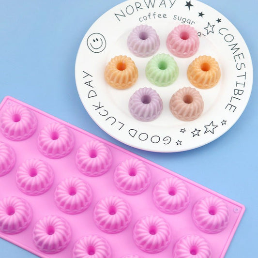 Kelilu Silicone Cake Mold 18 Mousse Round Mold Pudding Jelly Mold Baking Tools $13.07 Dana Fashion Color: Pink Dana's Kitchen Product information: Name: Silicone cake mold Shape: 18 Lilu Size: 29.5*15*2.2cm Gram weight: about 126g Package: Bulk Material: