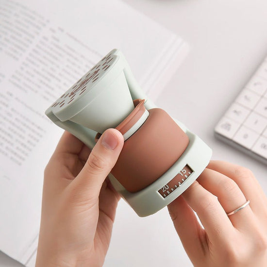 Kitchen countdown alarm clock $19.50 Dana Fashion Color: Light green Dana's Kitchen The baby is an export tail sheet, a handmade product, there may be pinholes, small bumps, uneven glaze color, small broken flowers, etc. This is normal. Material ABS Size
