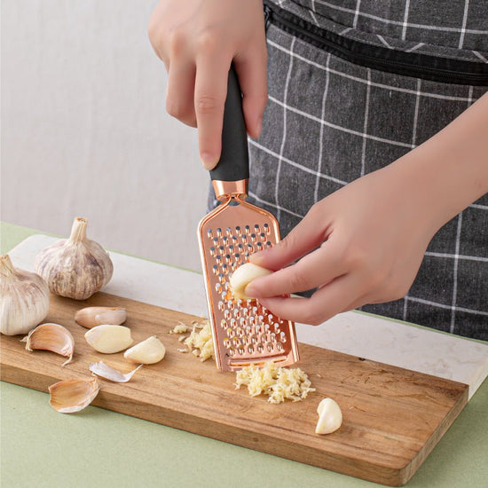 Kitchen Household Peeler Gadget Copper Plating Set $57.04 Dana Fashion Color: Grey Dana's Kitchen Product Features : The simple and elegant cutlery rack looks beautiful on your counter! Our cutlery rack is perfect for storing kitchen tools when not in use