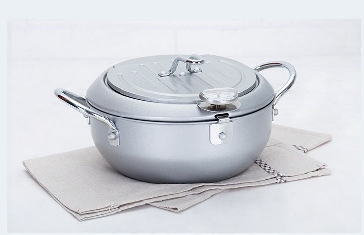 Kitchen Pot $90.95 Dana Fashion Color: Silver Size: 20X8cm Dana's Kitchen [Name] deep fryer. [Material] pot body: 304 stainless steel [Specification] 20m [Applicable number] 1-2 people [Process] perfusion process [Note] This product is a special fryer, no