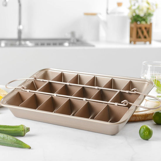 Kitchen Solid Bottom Thickened Square Brownie Pan Home Bakery $41.93 Dana Fashion 颜色: single Dana's Kitchen Product information: Material: stainless steel Style: modern and simple Color: Brown Feature: Food-grade quality stainless steel, non-toxic large c