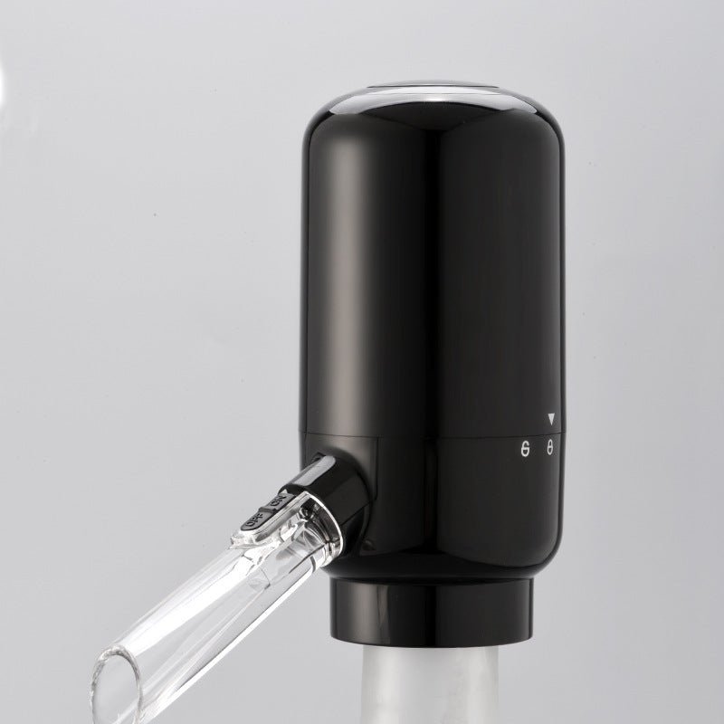 Klt Factory Electric Wine Dispenser $67.68 Dana Fashion style: 1 Style power: USB Dana's Kitchen Product information Product name:[Dry battery type] Electric decanter dispenser Product model: KD-3 Product features: instant decanting and pouring Color: bla