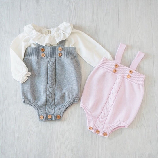 Knitted baby onesies $16.20 Dana Fashion Color: Grey Size: 66cm Baby Clothing Sleeve: Sleeveless Whether hooded: not hooded Thickness: General Fabric name: Artificial colored cotton Main fabric composition: cotton Main fabric ingredient content: 95 (%) Cl