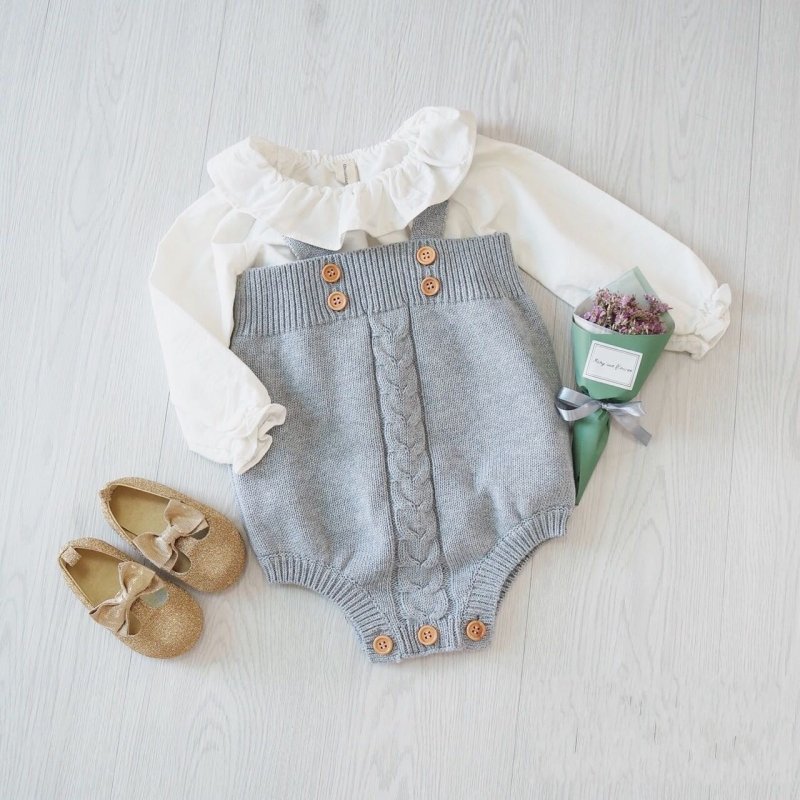 Knitted baby onesies $16.20 Dana Fashion Color: Grey Size: 66cm Baby Clothing Sleeve: Sleeveless Whether hooded: not hooded Thickness: General Fabric name: Artificial colored cotton Main fabric composition: cotton Main fabric ingredient content: 95 (%) Cl