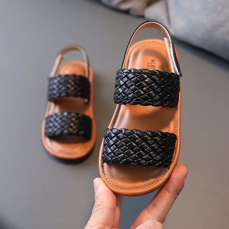 Korean Style Children's Shoes Baby Flat Beach $28.92 Dana Fashion Color: Black Shoe size: 21 Baby & Mother Product information : Upper material: artificial leather Function: breathable, non-slip, wear-resistant Pattern: plain Sole material: beef tendon We