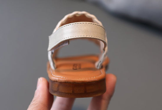 Korean Style Children's Shoes Baby Flat Beach $28.19 Dana Fashion Color: Beige Shoe size: 23 Baby & Mother Product information : Upper material: artificial leather Function: breathable, non-slip, wear-resistant Pattern: plain Sole material: beef tendon We