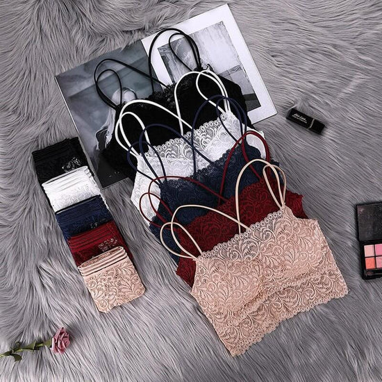 Lace seamless underwear $19.90 Dana Fashion Color: Black Size: One size Women's clothing Fabric name: Spandex/Lycra Main fabric composition: nylon/nylon The content of main fabric ingredients: 85% (%) Lining composition: cotton Lining ingredient content: