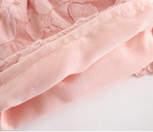 Lace shorts, girls' clothing, flower hot pants $26.30 Dana Fashion Color: pink Appropriate Height: 100cm Baby Clothing Suitable for ages: small and medium children (3~8 years old, 100~140cm) Pants length: shorts Pattern: flower, solid color Fabric Name: L