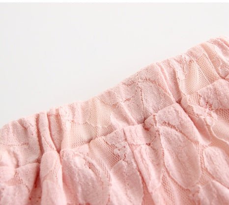 Lace shorts, girls' clothing, flower hot pants $26.30 Dana Fashion Color: pink Appropriate Height: 100cm Baby Clothing Suitable for ages: small and medium children (3~8 years old, 100~140cm) Pants length: shorts Pattern: flower, solid color Fabric Name: L
