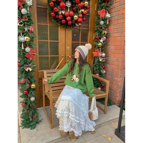 Lace Stitching High Waist Mid-length Skirt $65.82 Dana Fashion Color: Black Size: Average Size Women's clothing Product information: Fabric name: lace Skirt type: A- line skirt Color: white, black Elastic: medium elastic Main fabric composition: Polyester
