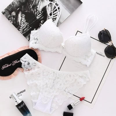 Lace underwear set $39.50 Dana Fashion Color: Black Size: 70A Style: No rims Women's clothing Bra function: gather Style: sexy Waist type: low-waist Fabric: Polyester fiber (polyester) Cup thickness: thin on top and thick on bottom Mold cup insert: no ins