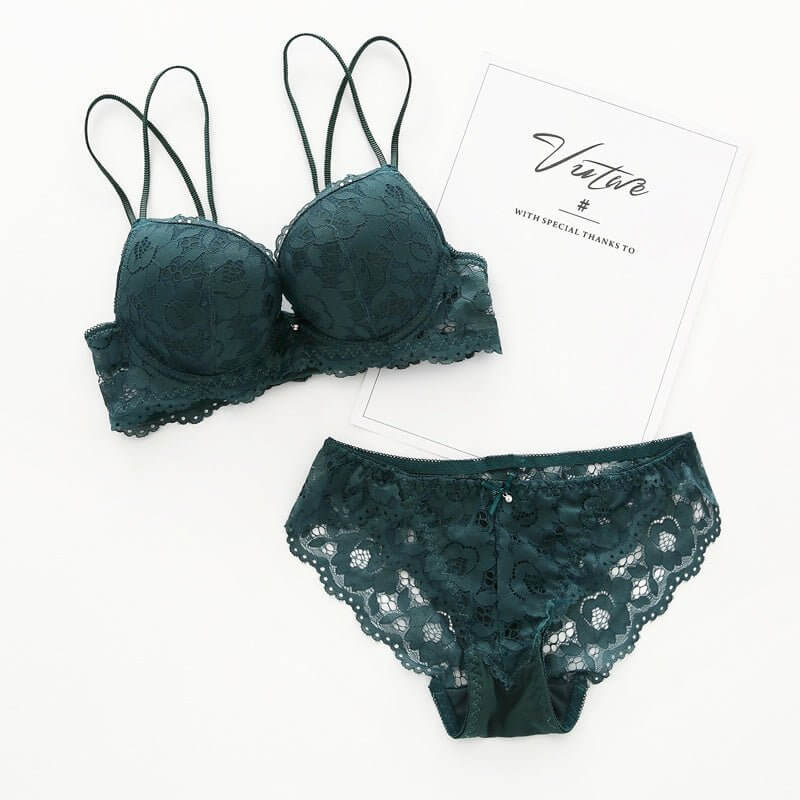 Lace underwear set $39.50 Dana Fashion Color: Black Size: 70A Style: No rims Women's clothing Bra function: gather Style: sexy Waist type: low-waist Fabric: Polyester fiber (polyester) Cup thickness: thin on top and thick on bottom Mold cup insert: no ins