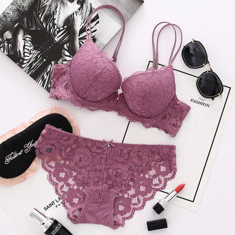 Lace underwear set $39.50 Dana Fashion Color: Black Size: 70A Style: No rims Women's clothing Bra function: gather Style: sexy Waist type: low-waist Fabric: Polyester fiber (polyester) Cup thickness: thin on top and thick on bottom Mold cup insert: no ins