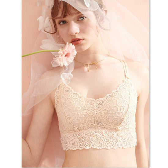Lace underwear women without steel ring $79.00 Dana Fashion Color: Black Size: A70 Women's clothing fabric composition Lace: 92% nylon + 8% spandex, cup lining: 100% polyester fiber 1. Asian sizes are 1 to 2 sizes smaller than European and American people
