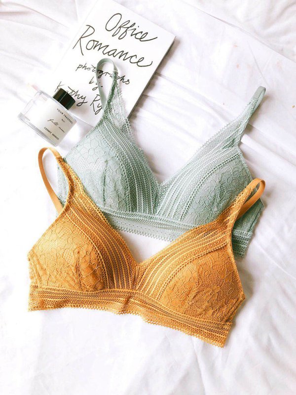 Lace underwear women $45.00 Dana Fashion Color: Green Size: L Women's clothing Applicable people: young women Style: sexy and charming Design feature: lace edge Cup type: 3/4 cup Mold cup type: thin mold cup Shoulder strap type: fixed double shoulder stra