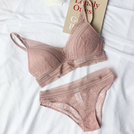 Lace underwear women $45.00 Dana Fashion Color: Green Size: L Women's clothing Applicable people: young women Style: sexy and charming Design feature: lace edge Cup type: 3/4 cup Mold cup type: thin mold cup Shoulder strap type: fixed double shoulder stra