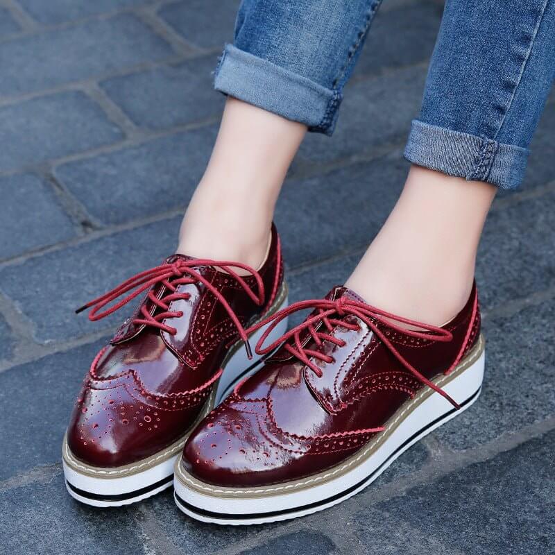 Lace-up Flats Shoes Sports British Style $64.90 Dana Fashion Color: Apricot Size: 35 Women's shoes Overview: Unique design, stylish and beautiful. Good material, comfortable feet. A variety of colors, any choice. Specification: Toe shape: round head Leath