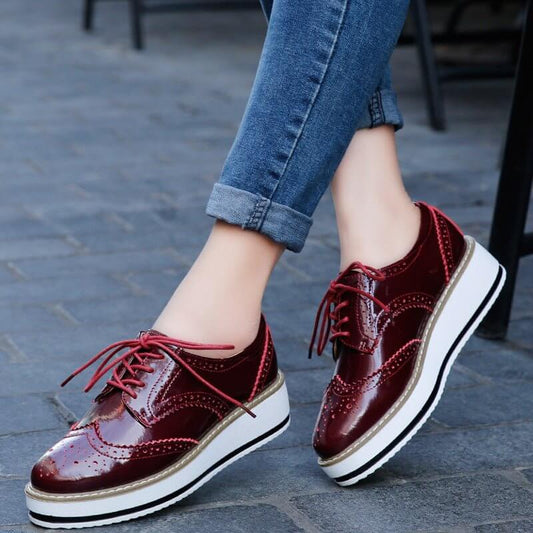 Lace-up Flats Shoes Sports British Style $64.90 Dana Fashion Color: Apricot Size: 35 Women's shoes Overview: Unique design, stylish and beautiful. Good material, comfortable feet. A variety of colors, any choice. Specification: Toe shape: round head Leath