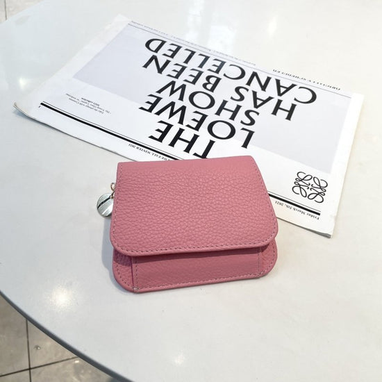 Ladies Card Holder Ins Cowhide Korean Style Mini Multi-card Slot Coin Purse $29.00 Dana Fashion Color: Pink Women's Bags Product information: Pattern: solid color Lining texture: genuine leather Applicable scenarios: Daily matching Color: Black, Almond Gr