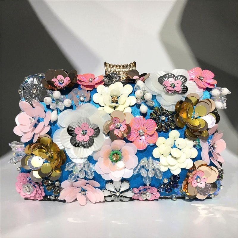 Ladies handmade colorful flower beaded bag $72.26 Dana Fashion Color: Black Women's Bags Ladies handmade colorful flower beaded bag Material: Silk Fabric texture: cotton Style: women's clutch Opening method: lock Internal structure of the bag: mobile phon